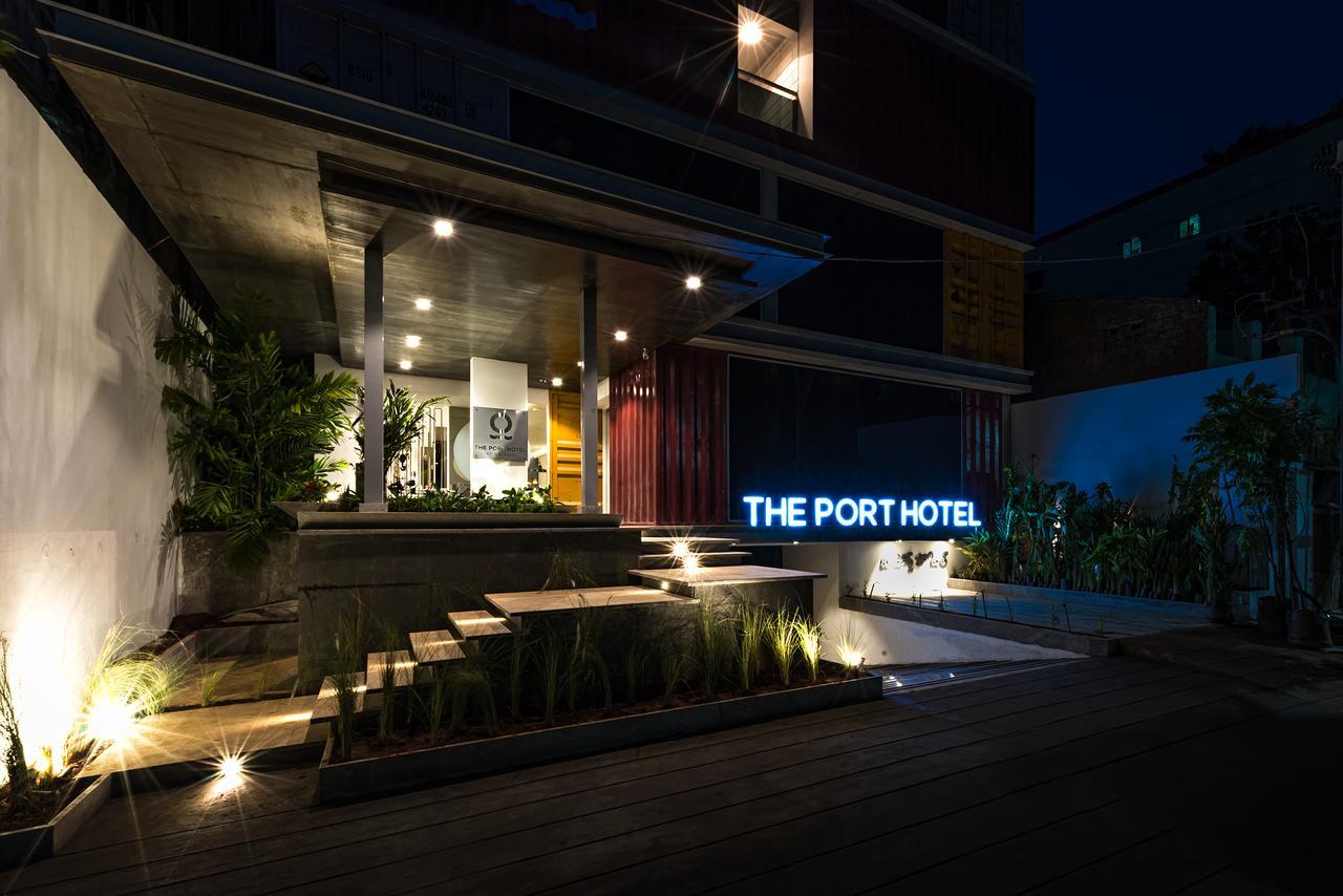 The Port Hotel Visakhapatnam Exteriör bild